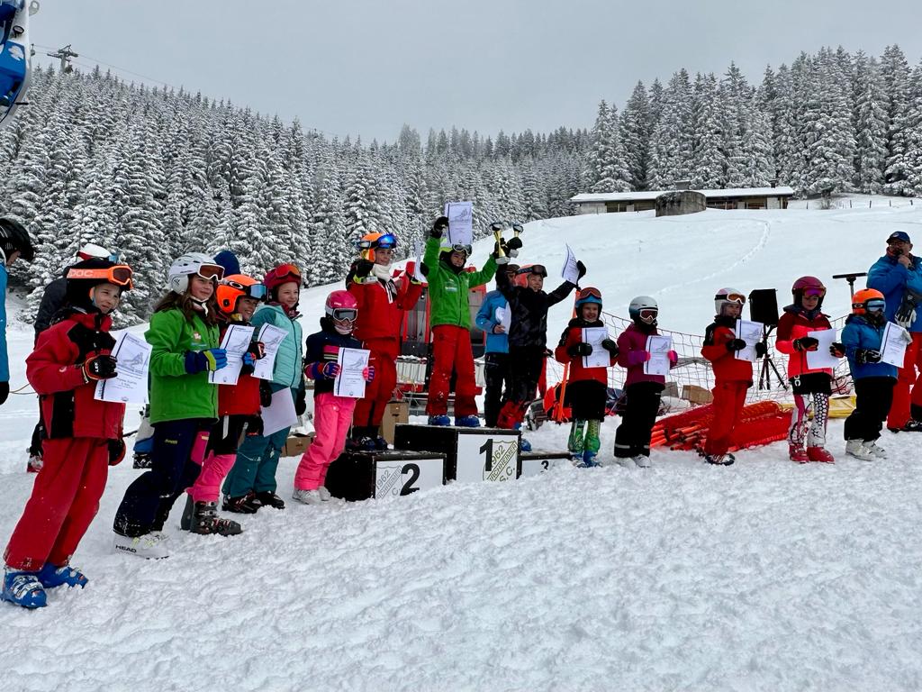 Ski Alpin Renngruppe: Viele Stockerlplätze und tolle Ergebnisse in der Landkreiscup-Serie