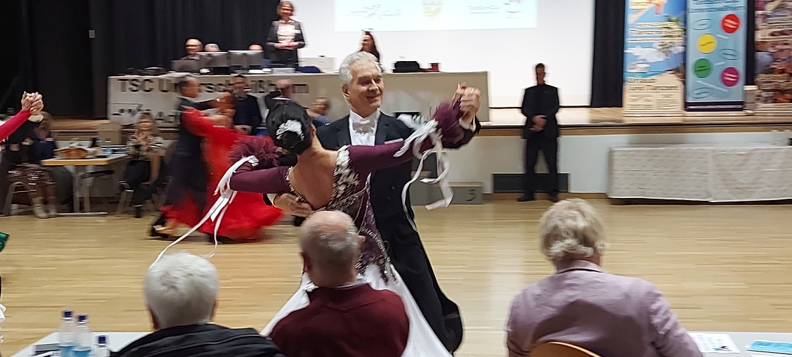 Tanzen: 14.12.: Adventspokalturnier in Unterschleißheim